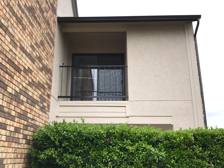 833 W Harwood Rd #F — Photo 22