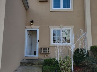 966 Clove Rd #J2, Staten Island, NY 10301