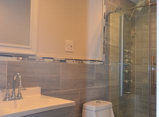 1506 Moore St #2F, Philadelphia, PA 19145