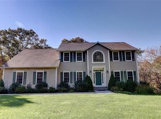 340 Ross Hill Rd, Charlestown, RI 02813