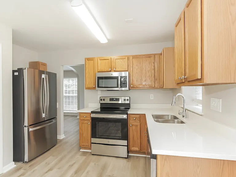 211 Winding Canyon Dr — Photo 9