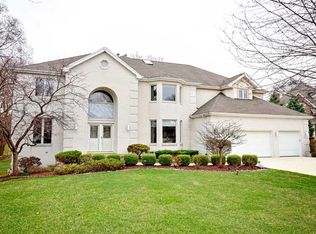 8813 Donegal Dr, Darien, IL
