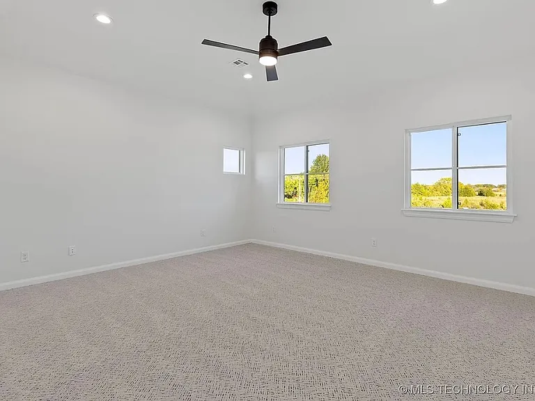 922 E 148th Pl S — Photo 18