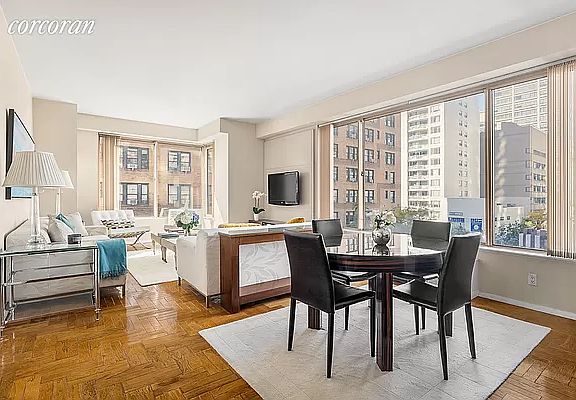 2nd image of 200 E 69th St #T5h