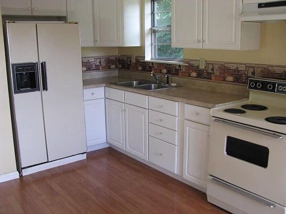 4th image of 238 Salisbury Dr