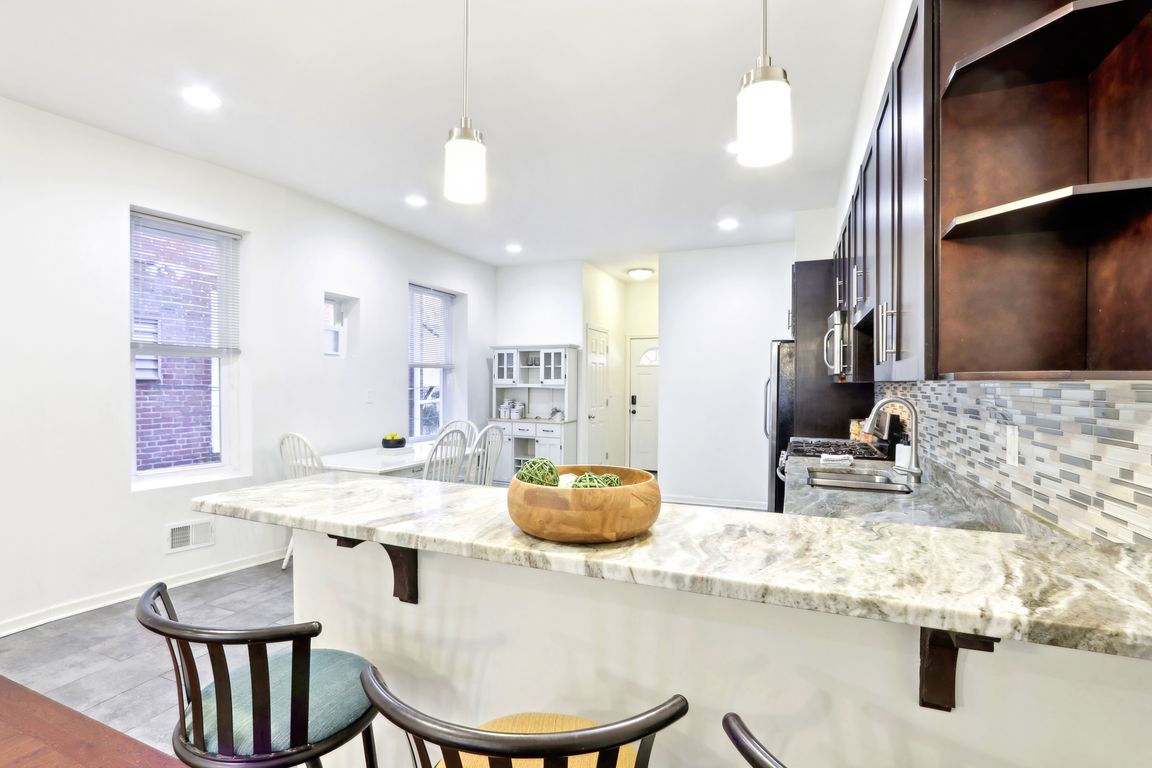 Walnut St-26032025-019