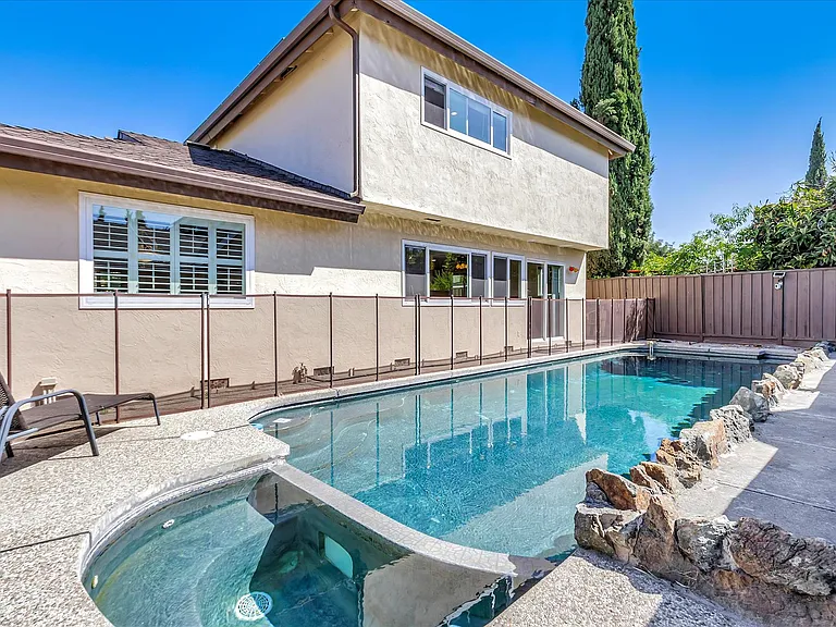 448 Los Pinos Way — Photo 37