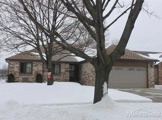 31585 Mary Ann Dr, Warren, MI