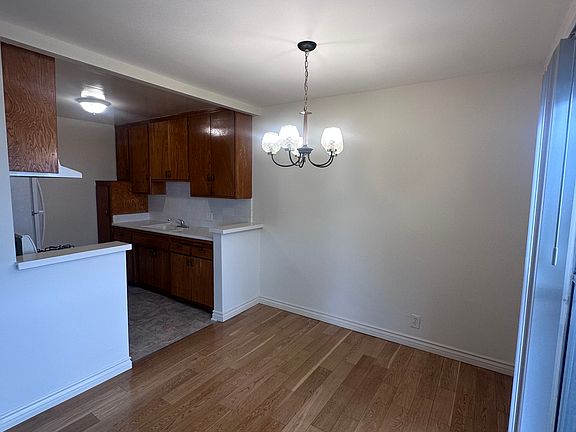 5th image of 1533 N Hayworth Ave APT 102