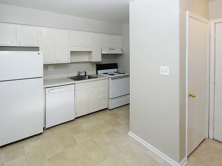 3836 Panorama Ave NW — Photo 3