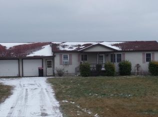 8964 Ernest Rd, Middleport, NY 14105