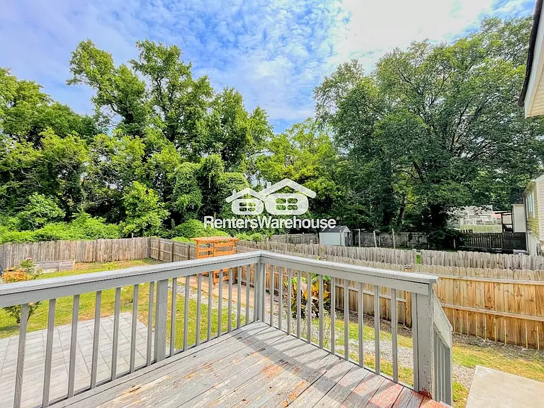 1054 Ivaloo St — Photo 30