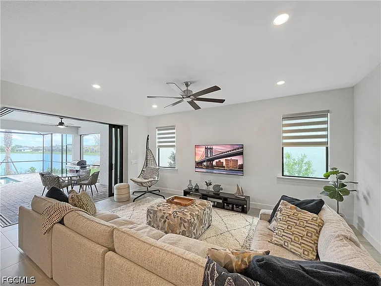 2057 Yellowfin Cir — Photo 11