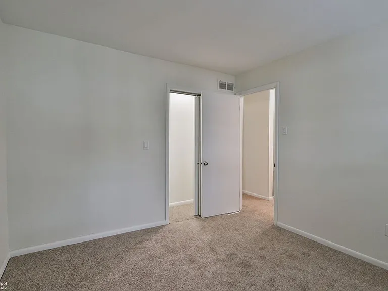 305 S Warminster Rd #B2 — Photo 8