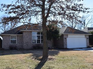 4716 Nottingham St, Battlefield, MO 65619