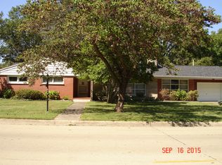 604 S Pleasant Ave, Centralia, IL 62801