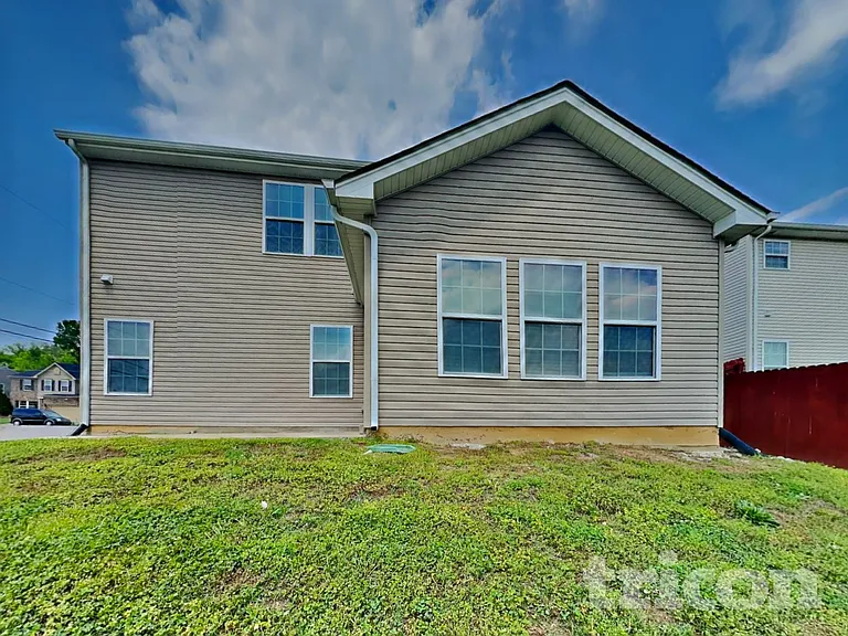 2640 Jordan Ridge Dr — Photo 22