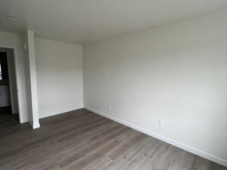 411 N 21st St #203 — Photo 33