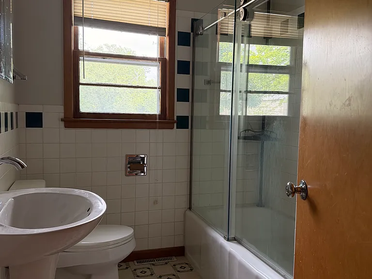 5444 N Athenian Ave — Photo 11