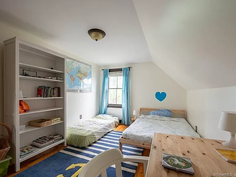 50 Linden St #2 — Photo 10