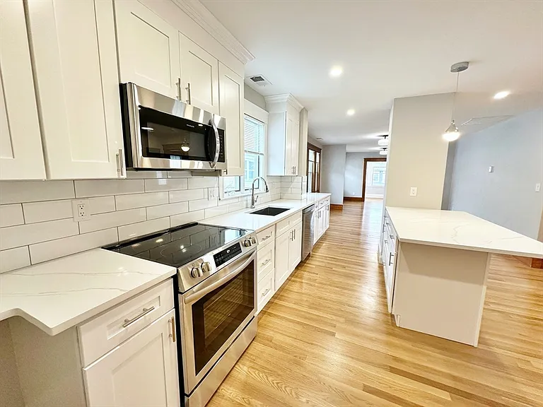 75 Governor Winthrop Rd — Photo 7