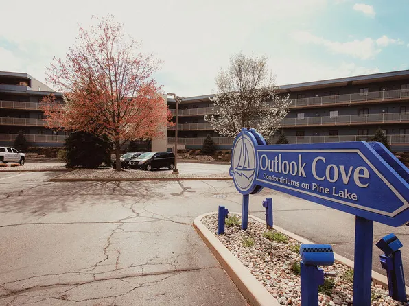 323 Outlook Cove Dr, La Porte, IN 46350