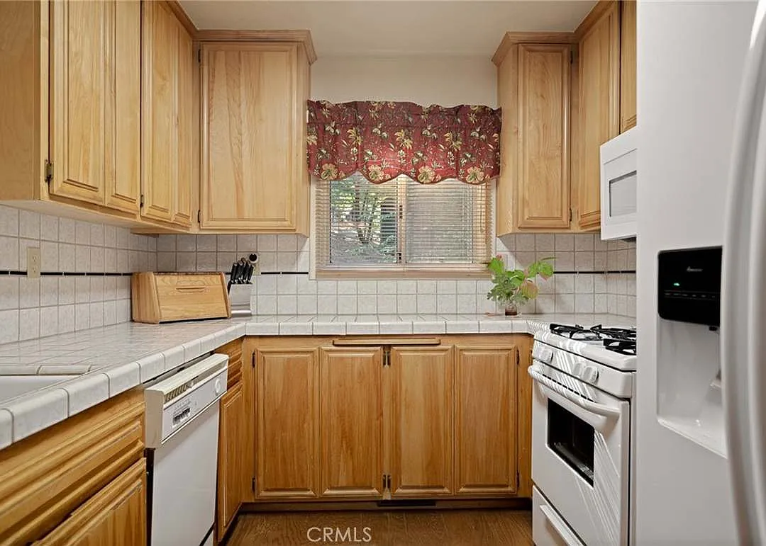 2 bed, 1546 sqft, $3,500 — Photo 4