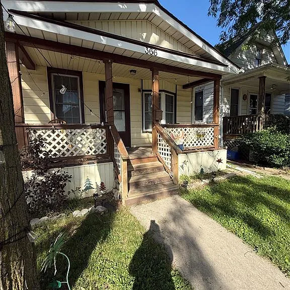 366 Bridge Ave — Photo 3