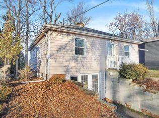 31524 Maple Island Rd, Dowagiac, MI 49047