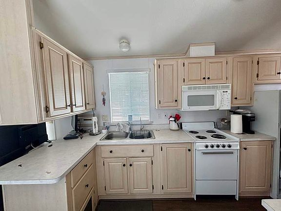3rd image of 702 S Meridian Rd #104