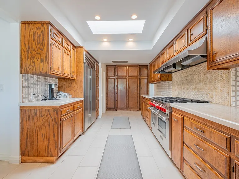 4321 Clear Valley Dr — Photo 21