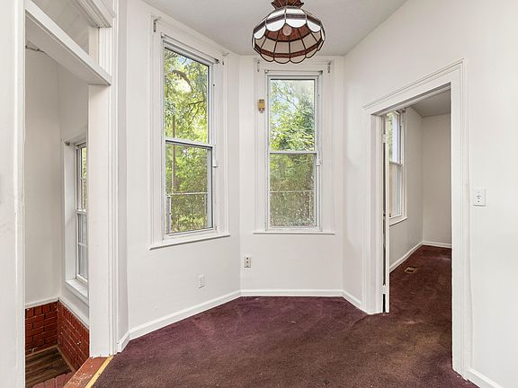 5th image of 10 Edwards St