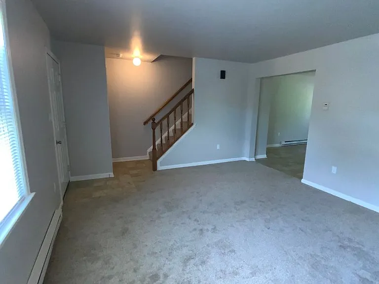 2617 Northfield Dr — Photo 2