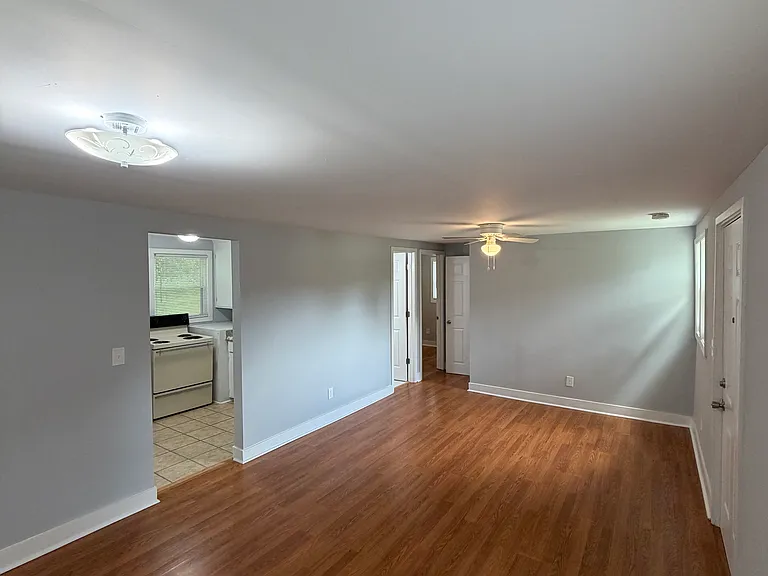 7100 Highway 221 — Photo 2