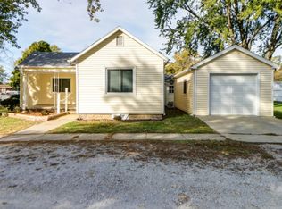 102 E Locust St, Tolono, IL 61880
