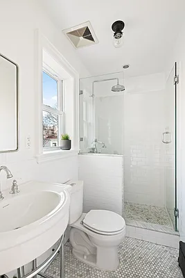Sold by Compass | media 10