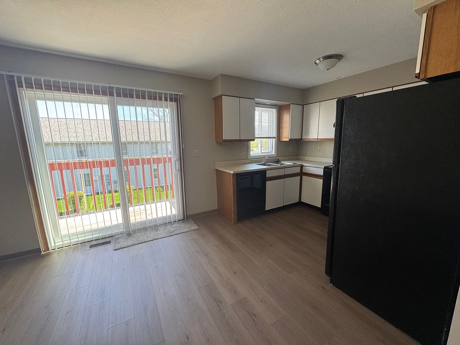 1874 Bright View Dr — Photo 4