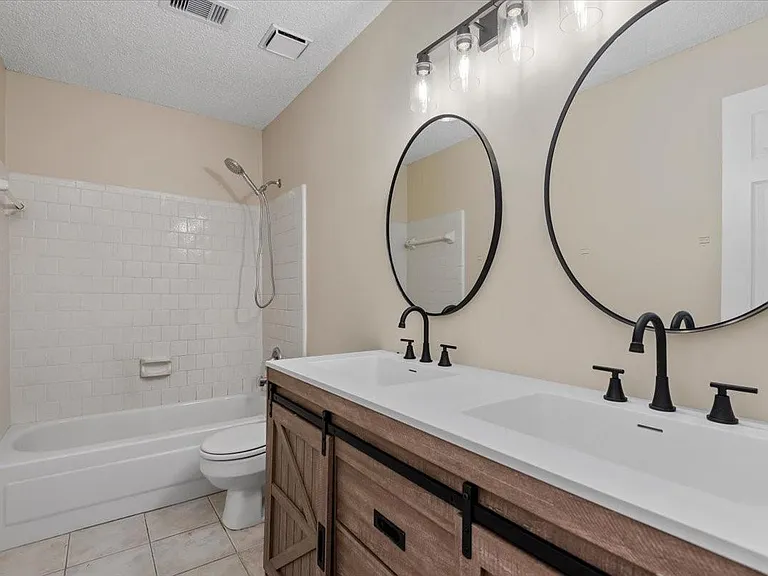 18182 Forest Cedars Dr — Photo 16