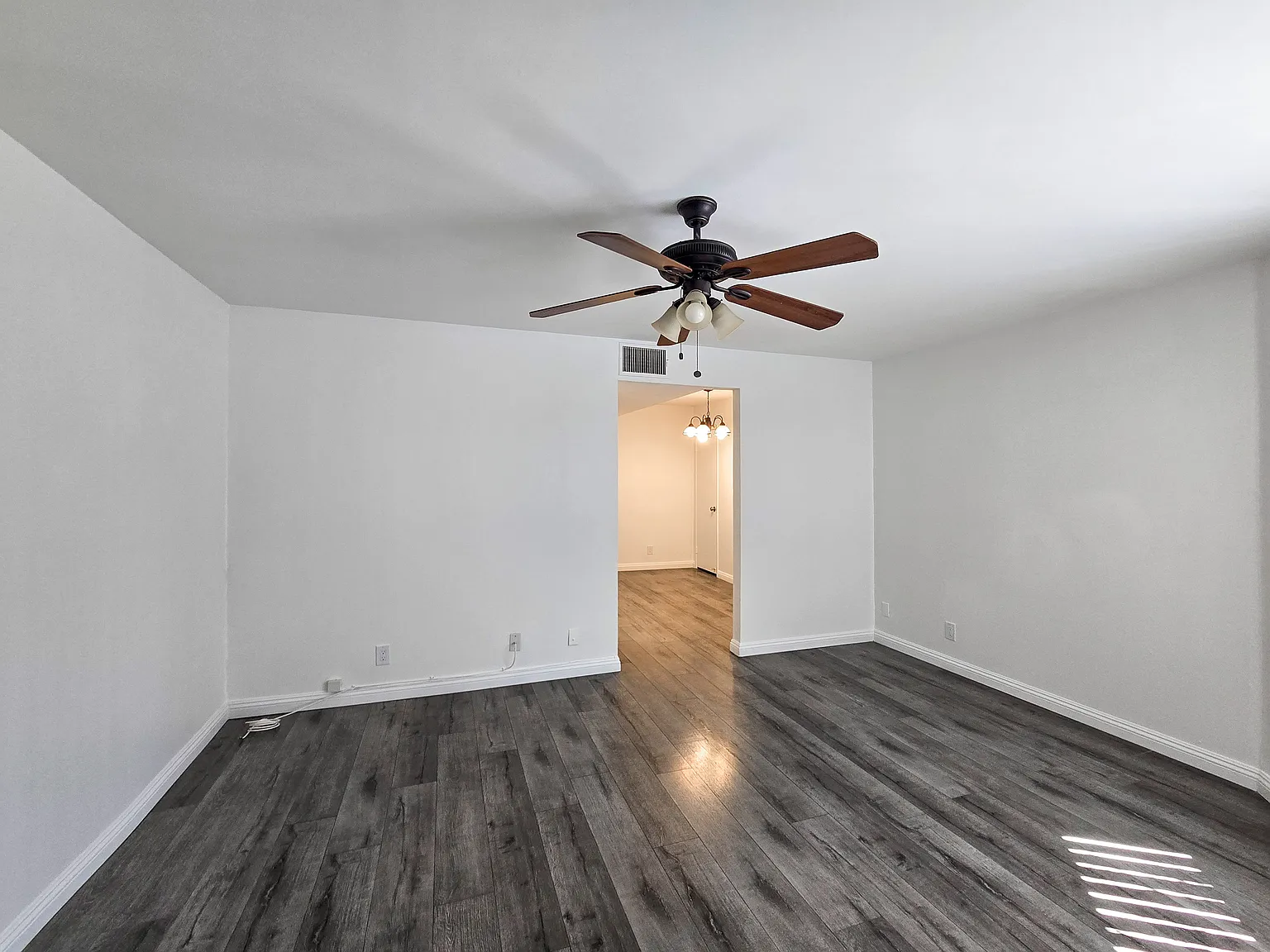 1 bed, 640 sqft, $1,900 — Photo 4