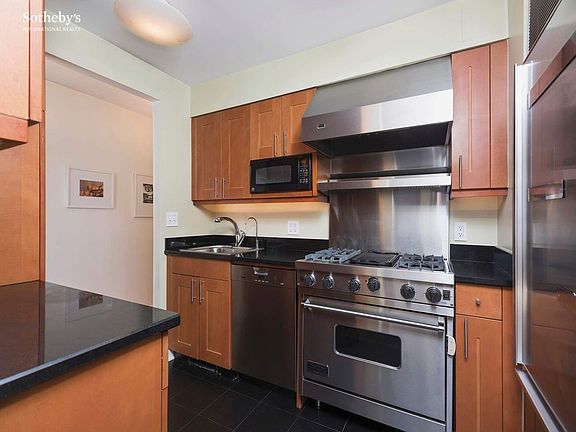 5th image of 99 Jane St APT 5H