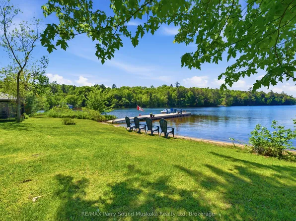 15 Elsasser Rd, Seguin, ON P2A 2W8