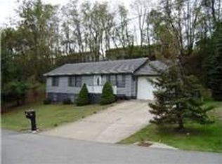 18 Coolview Ln, Bridgeport, WV 26330
