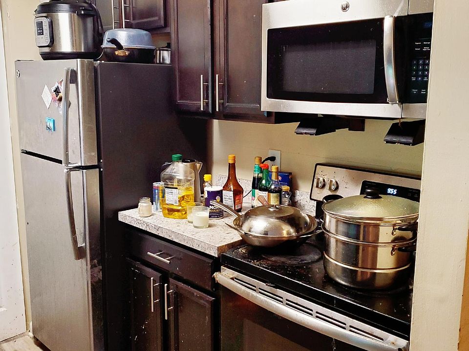 1st image of 211 Conner Dr #16