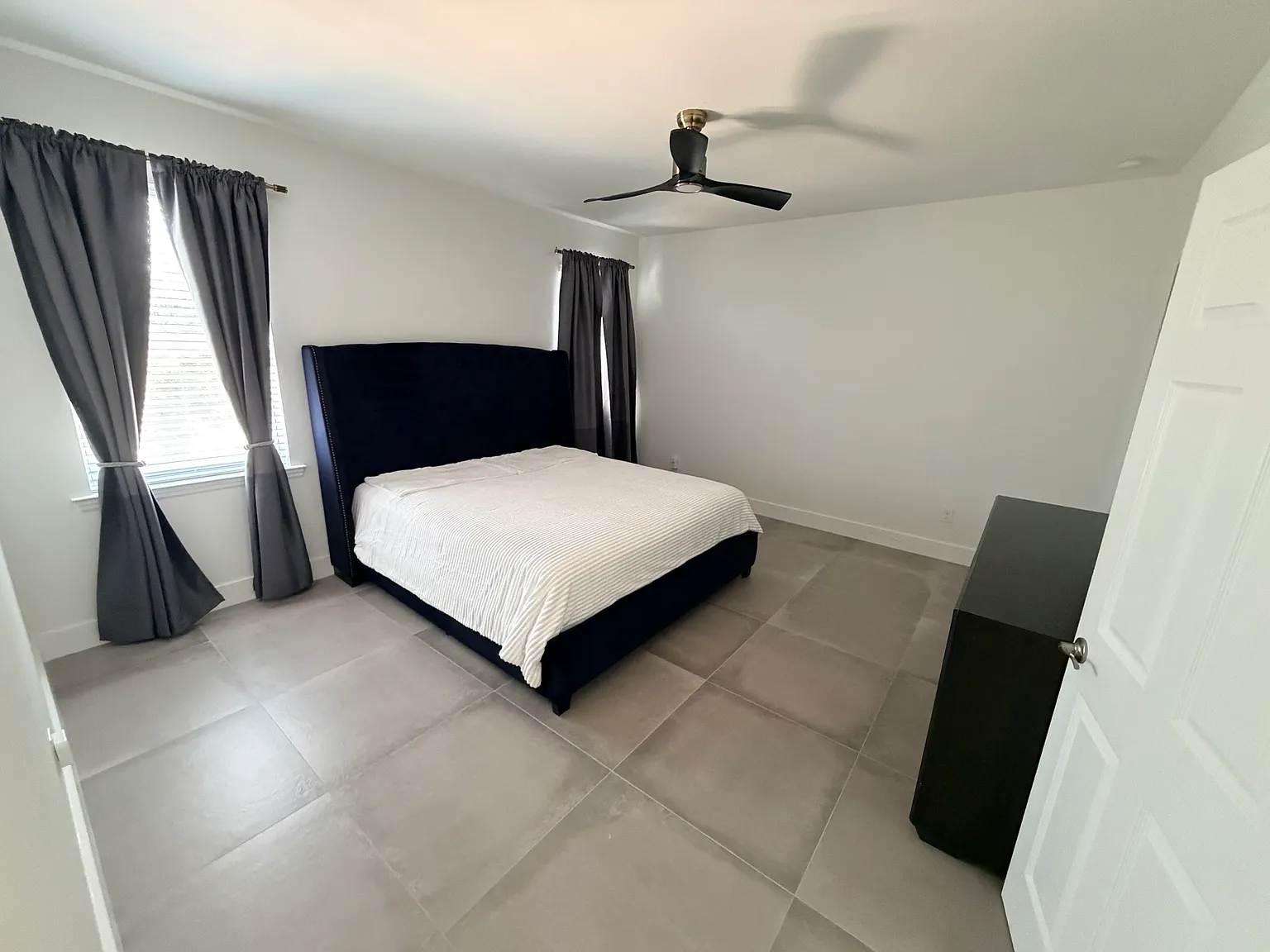 3 bed, 1826 sqft, $3,200 — Photo 4