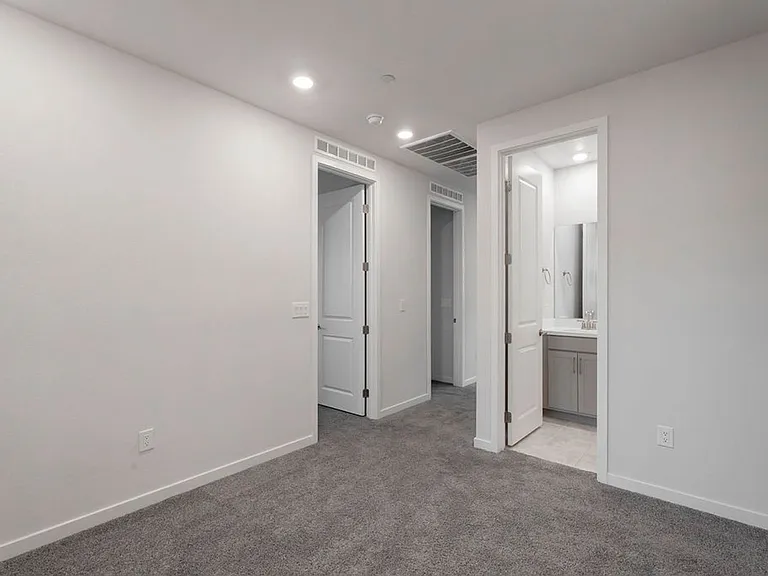 11620 Desert Hollow Ave — Photo 21
