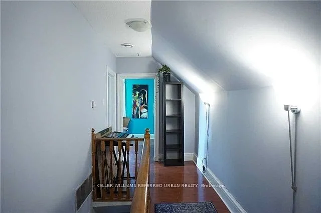 591 Jane St #UPPER — Photo 16