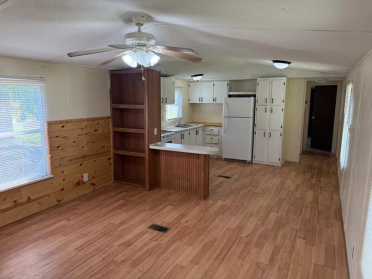 5553 Rivercreek Dr — Photo 18