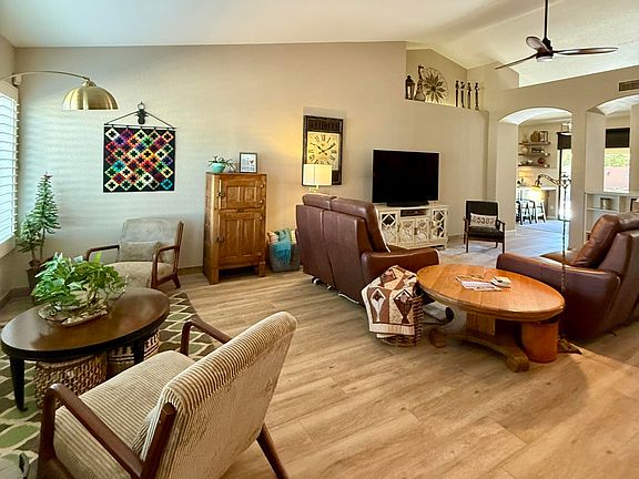 5th image of 9627 W MENADOTA Drive