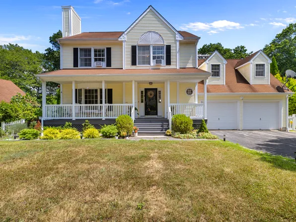 45 Fox Run Lane, Groton, CT 06355