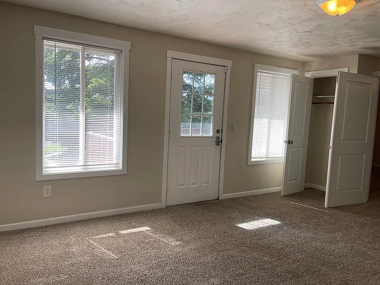 1622 N Willow Rd — Photo 17
